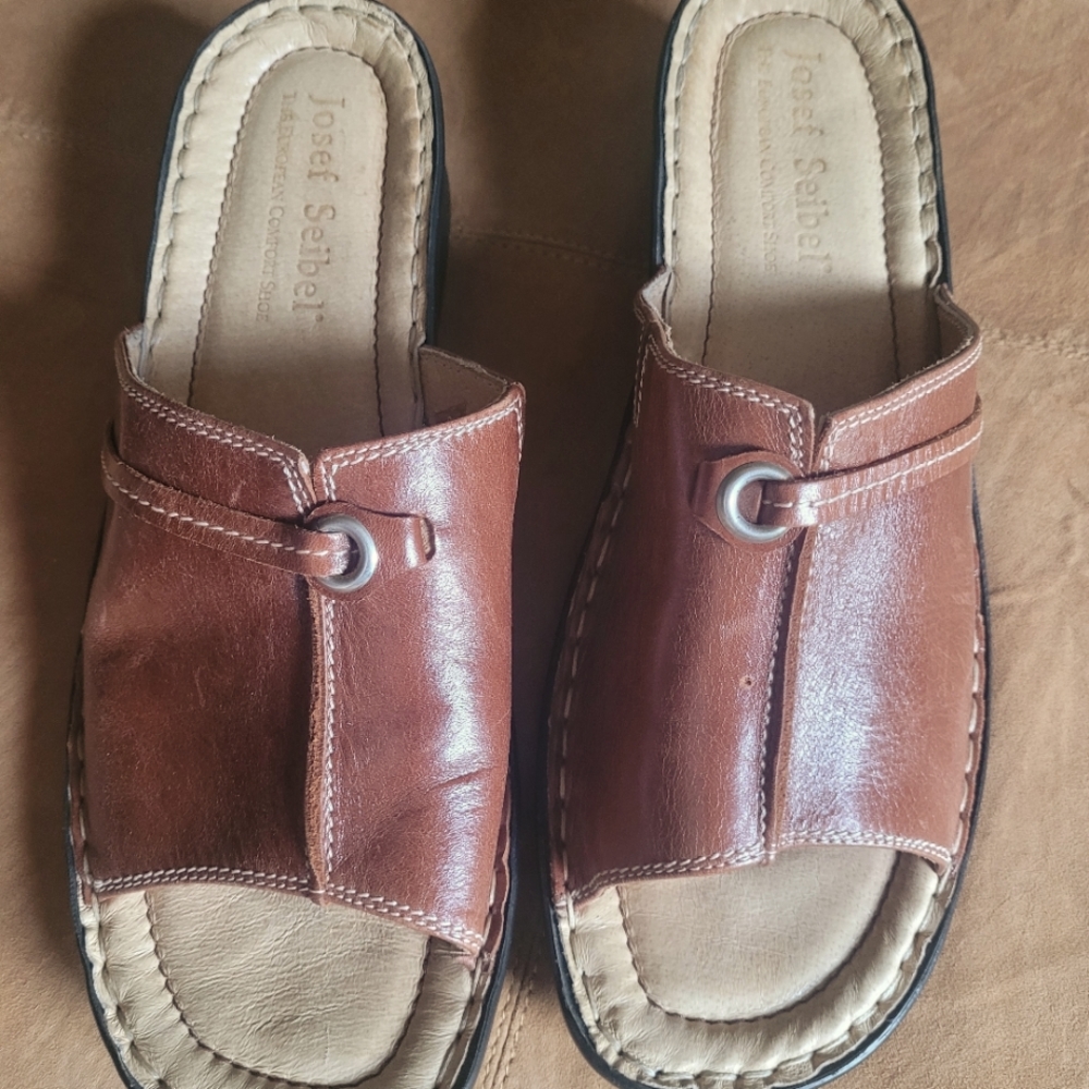 Josef Seibel - The European Comfort Shoe, brown leather size 42 (US 10)